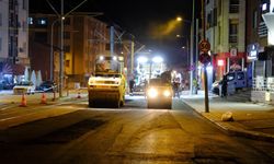 Büyükşehir Belediyesi Gece Mesaisiyle Ertaş Bulvarı'nı Yeniledi