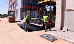 Baksan Sanayi Sitesi'nde altyapının ardından sıcak asfalt serimi başladı