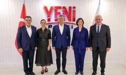 Ayşe Ünlüce, Yeni Parti Genel Başkanı Özgür Özel'i ziyaret etti