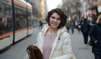 Kuaförünün hediyesi peruk kanseri yenmesinde moral oldu