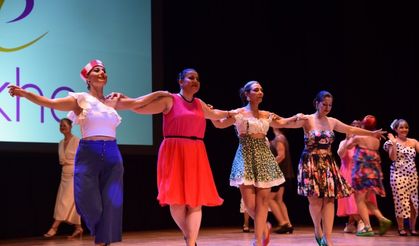 Anadolu Üniversitesi ve Stüdyo Ekho İş Birliğiyle Halk Dansları ve Sirtaki Gösterisi