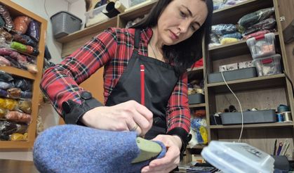 Rusya’da Öğrendiği Keçe Ustalığını Eskişehir’de Yaşatıyor