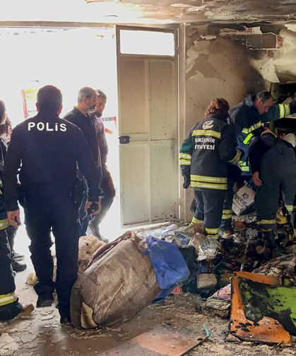 Eskişehir'de yangın: 2 kişi hastaneye kaldırıldı