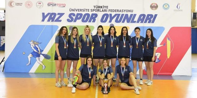 Hentbol Kadınlar Süper Ligi'nde şampiyon Anadolu Üniversitesi