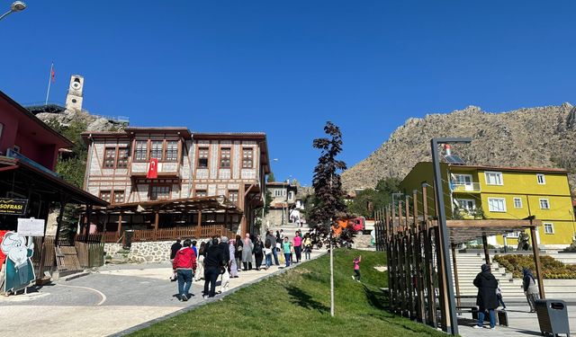 ‘Bozkırın incisi’ Sivrihisar’a ziyaretçi akını
