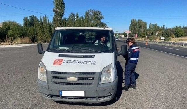 Eskişehir'de jandarma ekipleri ‘Düzensiz Göçle Mücadele’ denetimi yaptı