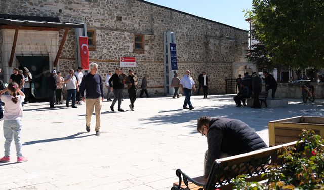 Tarih ve kültür zengini Sivrihisar’a ziyaretçi akını devam ediyor