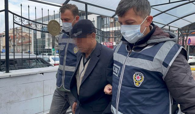 Eskişehir'de Türk bayrağını indiren şahsa ev hapsi cezası