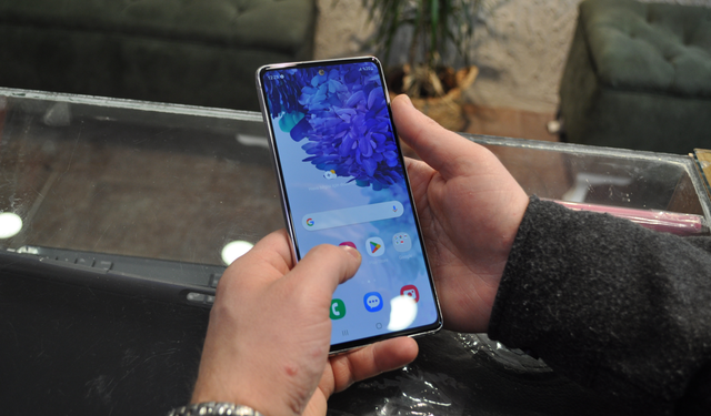 Üst model telefonlardaki kronik AMOLED yanığı sorununa dikkat