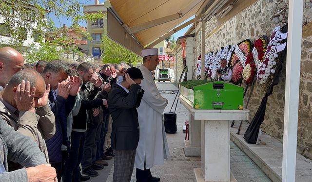 Tersane kazasında hayatını kaybeden Özkan Kara, Sivrihisar’da defnedildi
