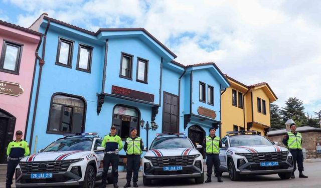 Eskişehir İl Jandarma Komutanlığı envanterine 5 yeni trafik aracı daha katıldı