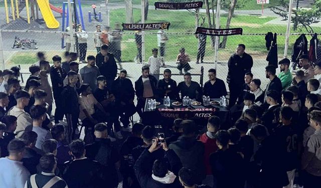 Eskişehirspor taraftarı bir araya gelerek yapılacakları değerlendirdi