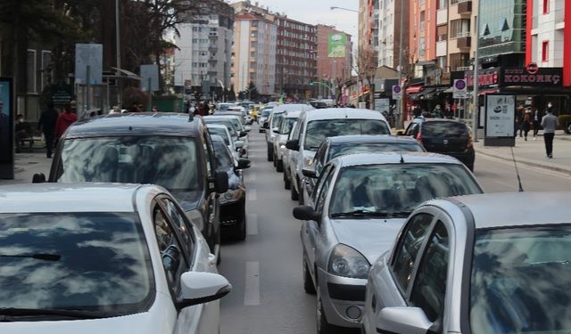 Eskişehir yollarındaki araç sayısı sürekli artıyor