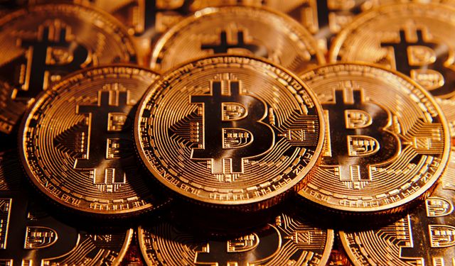 Bitcoin Yarılanmasının Sonuçları: Arz Kısıtlamaları Piyasayı Nasıl Etkiliyor?