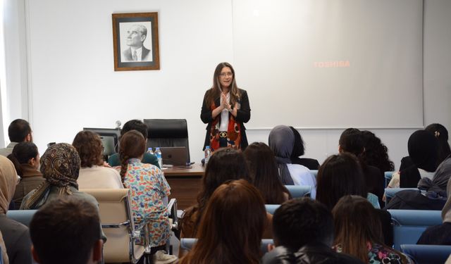 DİLKOM'dan ses bozuklukları üzerine bilgilendirici seminer