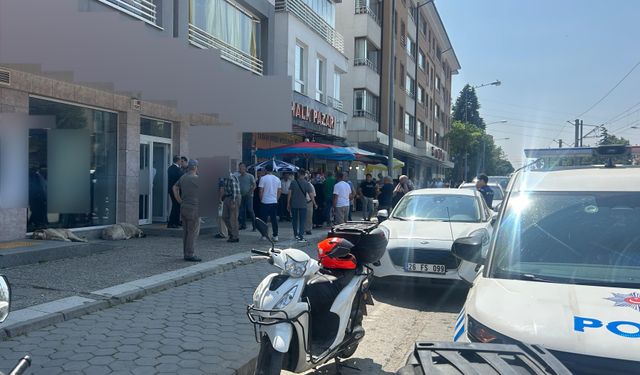 Kredi verilmeyen şahıs bankayı bastı