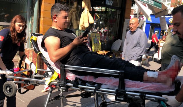 İskeleden düştü, yaralandı… ama telefonunu bırakmadı!