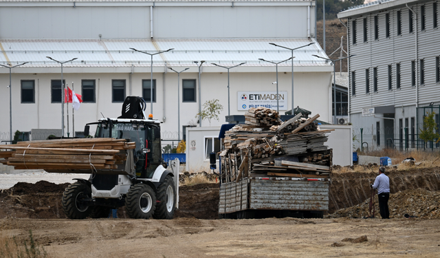Albayrak: "CHP bu ülkenin kalkınma tarihine engel olan zihniyet olarak anılacaktır"