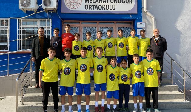 Eskişehir’de Melahat Ünügür Ortaokulu’nun 10 Yıllık Futbol Şampiyonluğu Serisi