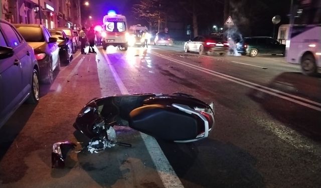 Eskişehir’de Motosiklet ile Otomobil Çarpıştı: 30 Yaşındaki Sürücü Hayatını Kaybetti