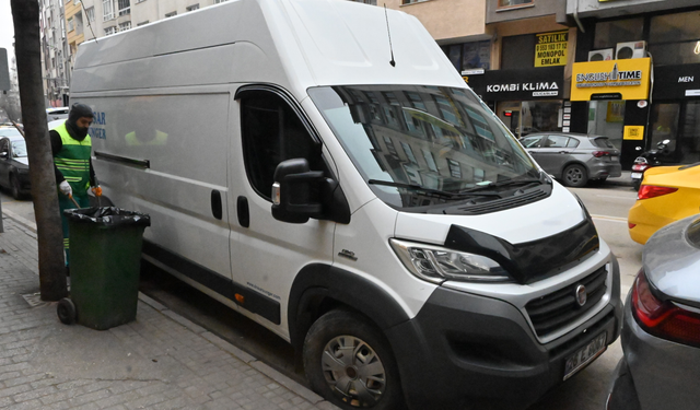 Taksiden İndi, Ayağı Ezildi