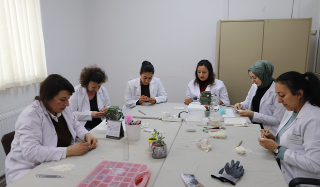 Eskişehir’in Beyaz Altını Lületaşı Kadın Emeğiyle Hayat Buluyor