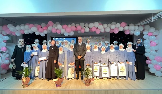 Çamlıca Kız İmam Hatip Lisesi’nde Hafızlığa Başlama Programı Düzenlendi