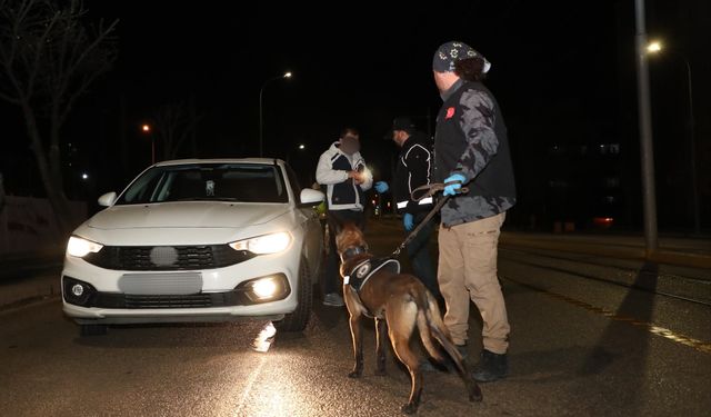 Eskişehir’de Huzur Uygulaması: Sultandere 75. Yıl Mahallesi’nde Geniş Çaplı Denetim