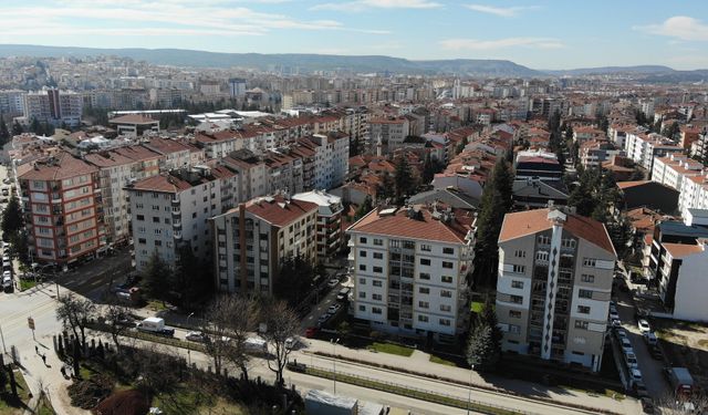 Jeopolitik gelişmeler ve altının yükselişi emlak piyasasını etkiledi