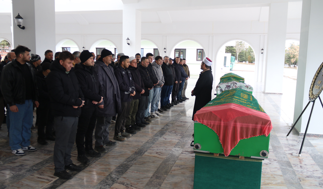 Antalya’daki Otobüs Kazasında Hayatını Kaybeden Eskişehirli Resmiye Göktepe Son Yolculuğuna Uğurlandı