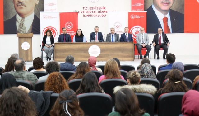 Eskişehir’de Bayram Sonrası İlk Mesai: Müdürlükte Duygusal Buluşma