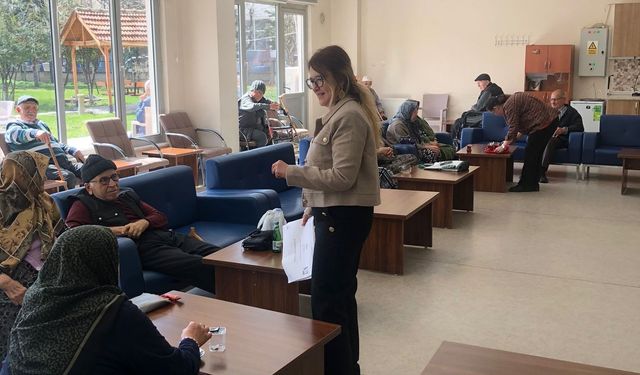 Eskişehir’de huzurevi sakinlerine dijital dünya ve güvenli internet eğitimi verildi