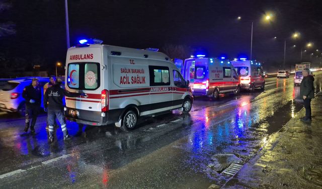 Çevre Yolu’nda Zincirleme Kaza: 4 Kişi Yaralandı