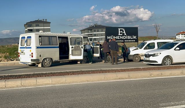 Eskişehir'de Zincirleme Trafik Kazası: 1'i Çocuk 4 Yaralı