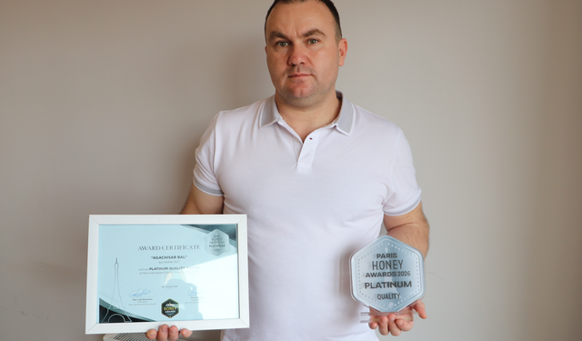 Eskişehir’in 2 bin 925 prolinli balı Paris’ten dünya birinciliği ile döndü