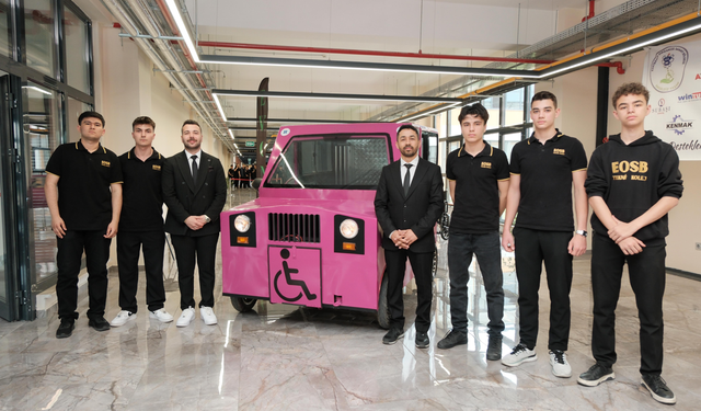 Eskişehirli öğrencilerden engelleri kaldıran yerli ve elektrikli araç