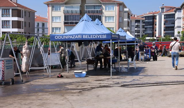Odunpazarı’nın ücretsiz kurban kesim hizmeti vatandaştan tam not aldı