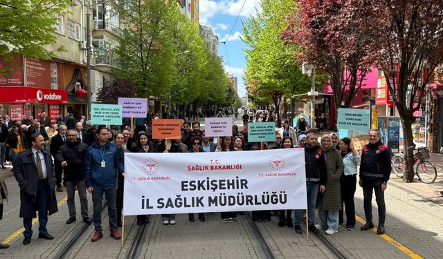 Eskişehir'de Sağlıklı Yaşam İçin Anlamlı Yürüyüş