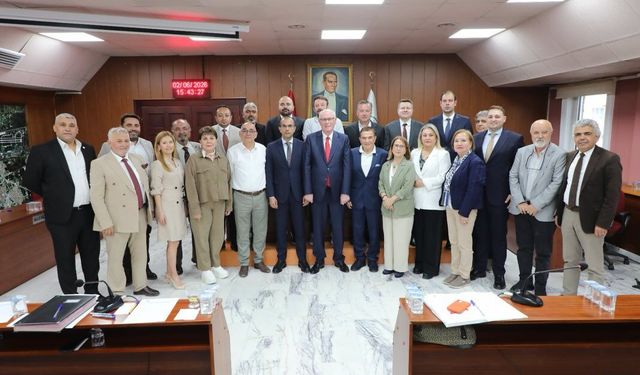 Başkan Kurt ve CHP’li meclis üyelerinden Özgür Özel’e net destek