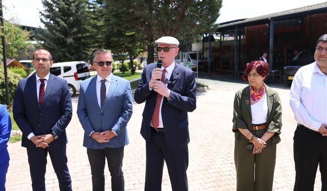 Başkan Kurt personeliyle bayramlaşarak adalet mesajı verdi