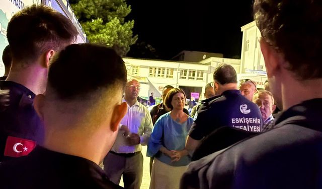 Başkan Ayşe Ünlüce'den yaralı itfaiye personeline hastanede geçmiş olsun ziyareti