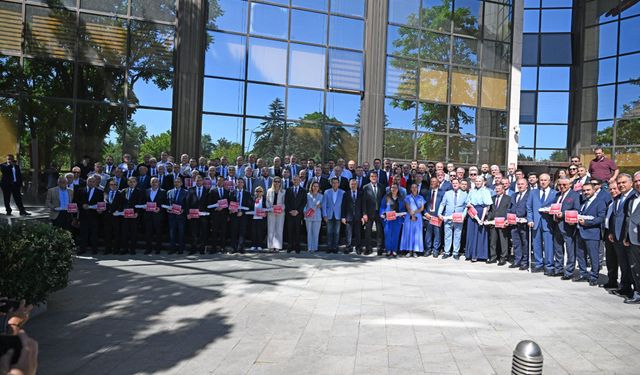 Ayşe Ünlüce TBB'nin araç teslim törenine katıldı