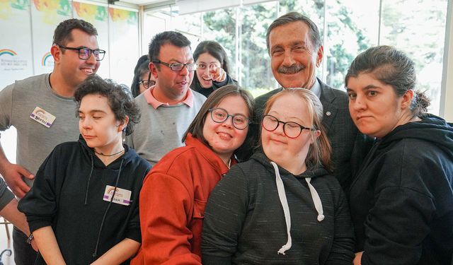 Tepebaşı Belediyesi Gökkuşağı Kafe 15 yıldır özel gereksinimli bireyleri hayata hazırlıyor