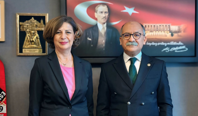 İbrahim Arslan'dan Ayşe Ünlüce'ye tebrik