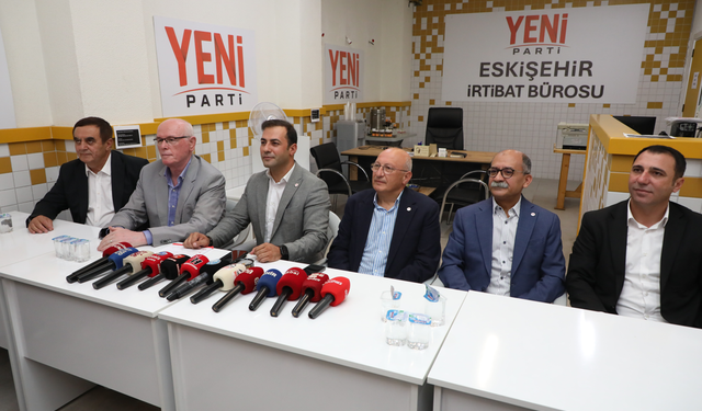 Belediye Başkanları resmen Yeni Parti'ye katıldı