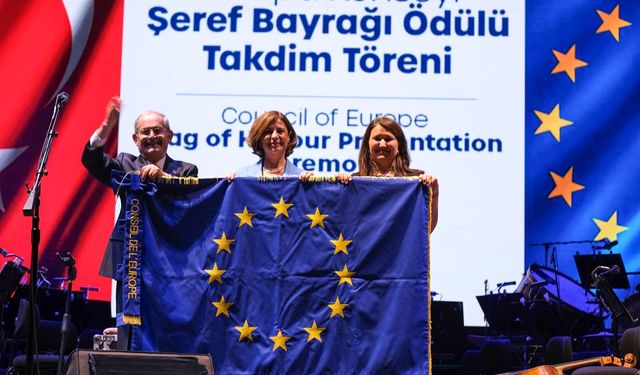 Eskişehir’e Avrupa Konseyi’nden Prestijli Şeref Bayrağı Ödülü Verildi
