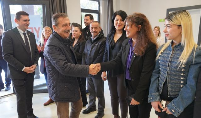 Ahmet Ataç Sandıkları Ziyaret Etti