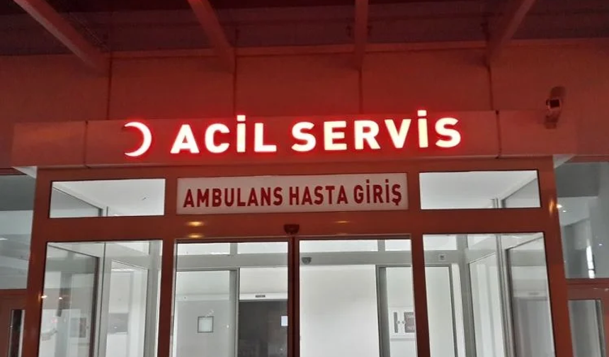 Eskişehir'de yön levhasına çarpan otomobil takla attı: 2 ölü, 1 yaralı