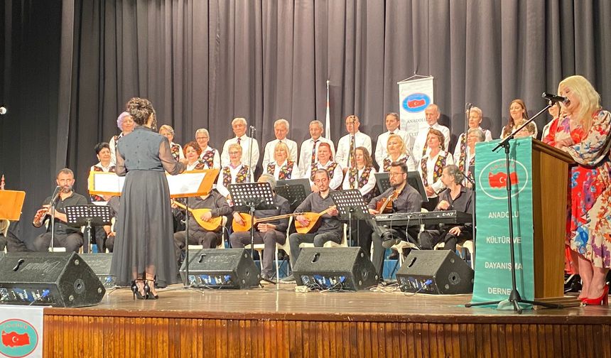 Türk Halk Müziği Korosunun ‘Sezon Ortası Yaz Konseri' izleyicilerden tam not aldı