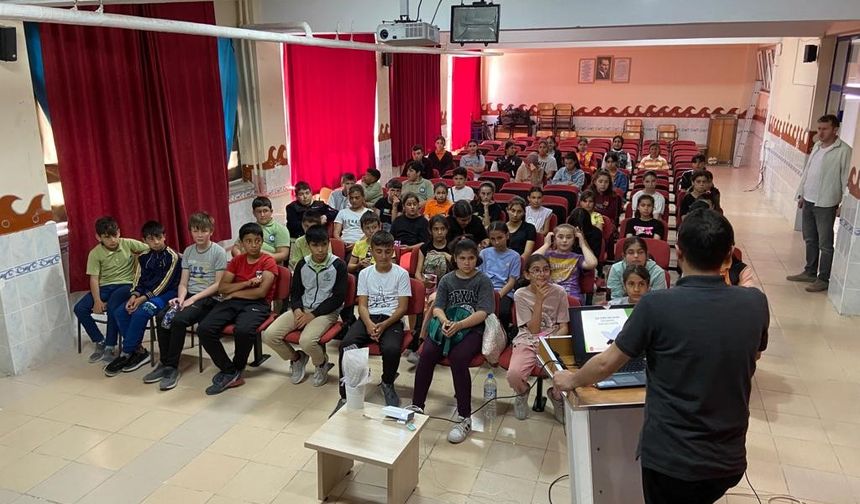Günyüzü Şehit Recep Çetin Ortaokulu öğrencilerine Kur'an-ı Kerim semineri verildi